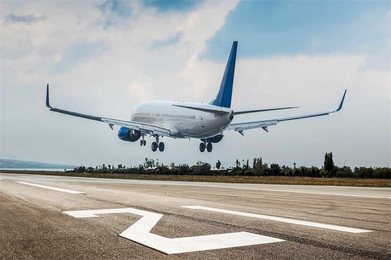 airplane-landing-67395a03363f49648f48f7d257eeab55 airplane-landing-67395a03363f49648f48f7d257eeab55
